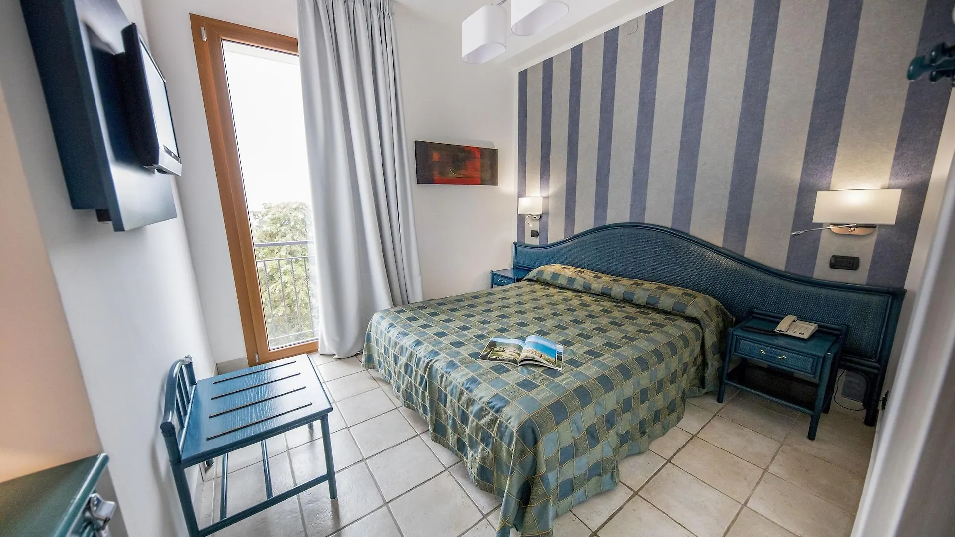 Hotel Baia Del Capitano Cefalu 4*,  Italy