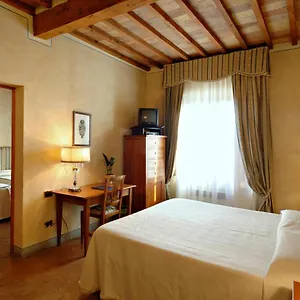 Alojamento de Acomodação e Pequeno-almoço Palazzo Al Torrione **