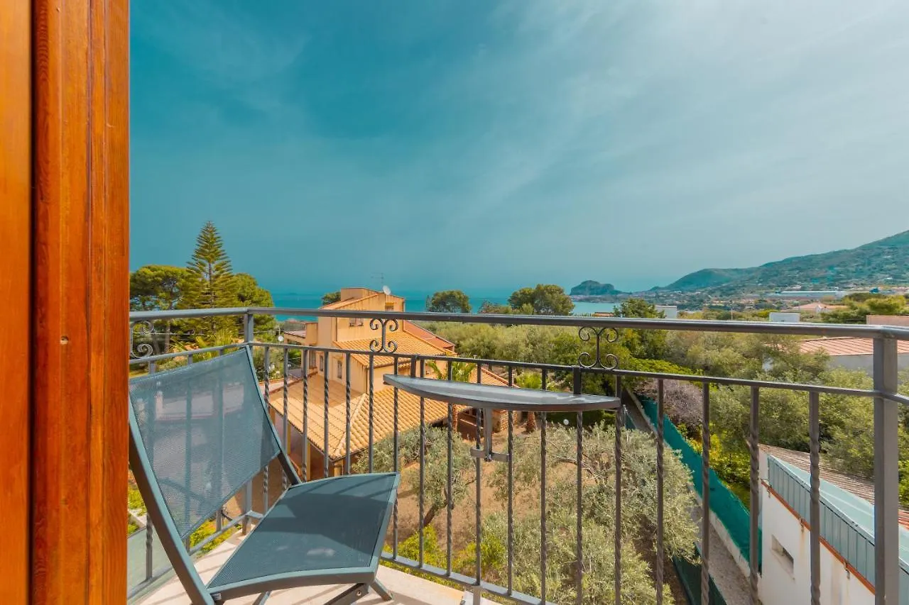 Hotel Baia Del Capitano Чефалу
