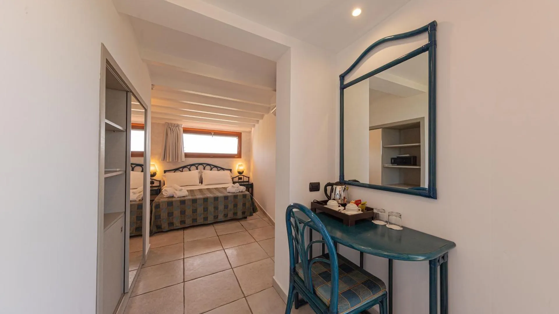 Hotel Baia Del Capitano تْشيفالو 4*,  إيطاليا