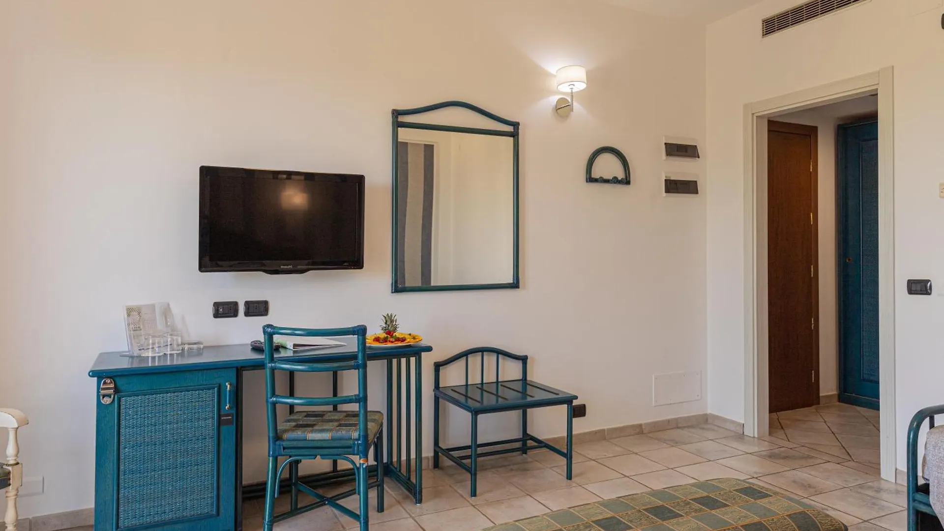 Hotel Baia Del Capitano تْشيفالو