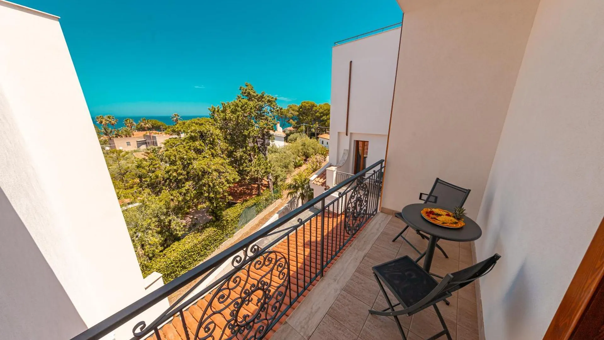 Hotel Baia Del Capitano Чефалу Италия